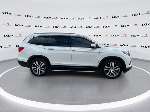 Used 2018 Honda Pilot Elite image 9