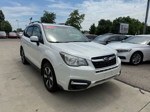 Used 2017 Subaru Forester 2.5i Premium w/ All-Weather Package image 2