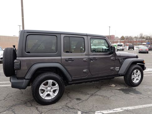 Used 2019 Jeep Wrangler Unlimited Sport S image 10