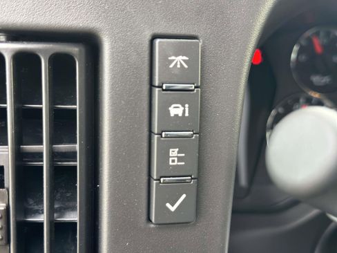 New 2025 Chevrolet Express 2500 Work Van w/ Driver Convenience Package image 17