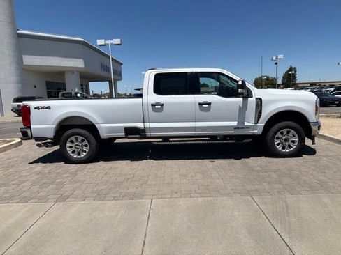 Used 2024 Ford F250 XLT AWD/4WD image 2