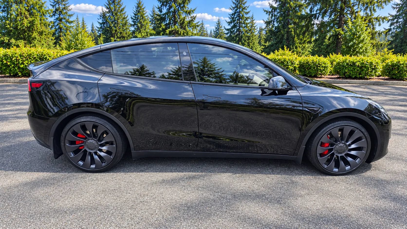 Used 2024 Tesla Model Y Performance AWD/4WD image 4