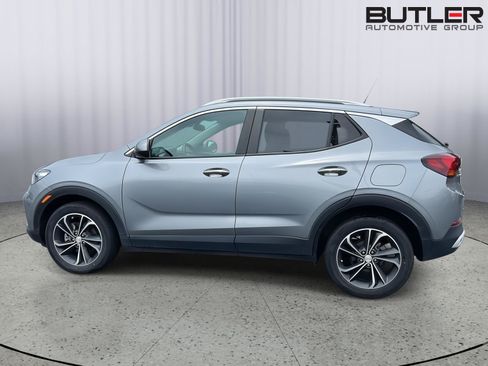 Used 2023 Buick Encore GX Select FWD image 2