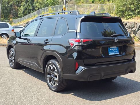 Certified 2025 Subaru Forester Premium AWD/4WD image 4