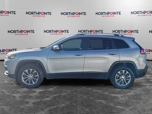Used 2020 Jeep Cherokee Latitude Plus w/ Cold Weather Group AWD/4WD image 3