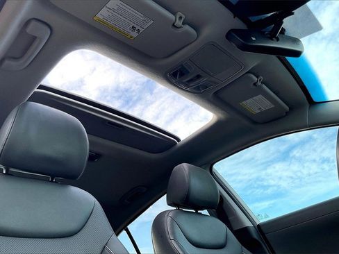 Used 2021 Hyundai Ioniq Limited image 22