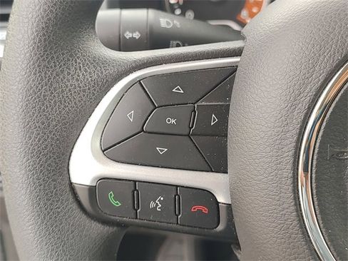 Used 2020 Jeep Renegade Sport w/ UConnect 7.0 Group image 24