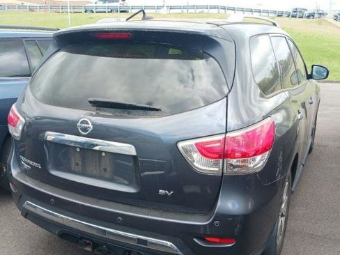 Used 2014 Nissan Pathfinder SV w/ Trailer Tow Package image 3