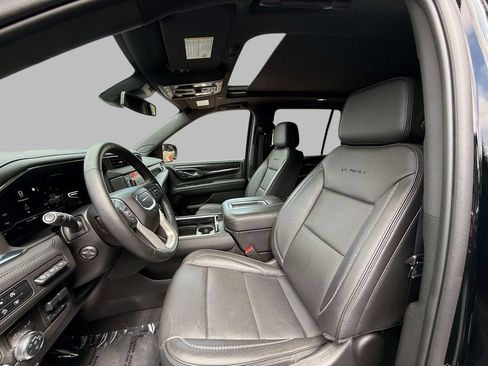 Used 2023 GMC Yukon Denali w/ Max Trailering Package AWD/4WD image 2