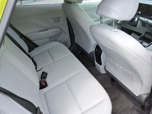 Used 2025 Hyundai Kona Limited image 29