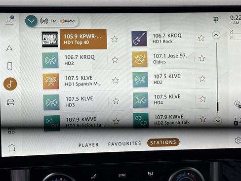 Used 2023 Land Rover Range Rover SE image 20