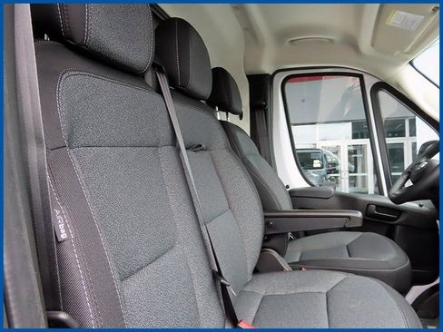 New 2025 RAM ProMaster 2500 w/ Convenience Group image 9