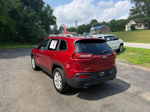 Used 2014 Jeep Cherokee Latitude w/ Comfort/Convenience Group AWD/4WD image 6