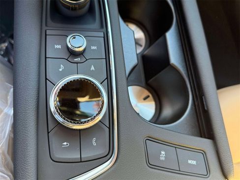 New 2025 Cadillac XT6 Premium Luxury image 16