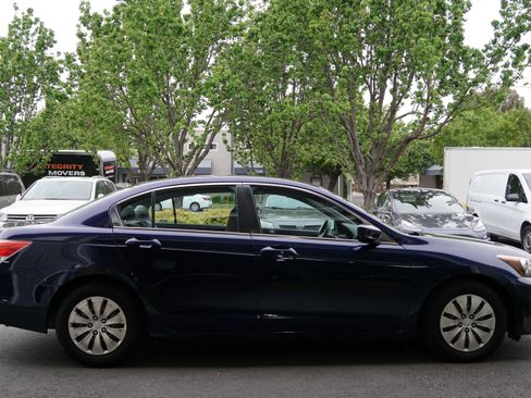 Used 2011 Honda Accord LX image 10