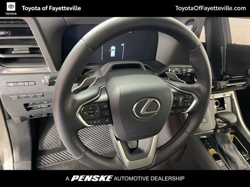 Used 2024 Lexus GX 550 w/ Cold Area Package image 29