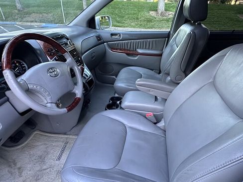 Used 2004 Toyota Sienna XLE FWD image 9