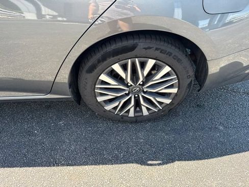 Used 2024 Nissan Altima 2.5 SV FWD image 20
