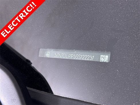 Used 2025 Chevrolet Equinox EV LT image 35