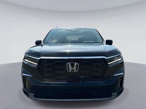 Certified 2025 Honda Pilot Elite image 9