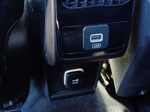 Used 2024 Jeep Compass Trailhawk AWD/4WD image 31