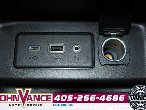 Used 2020 Chevrolet Equinox LS image 35