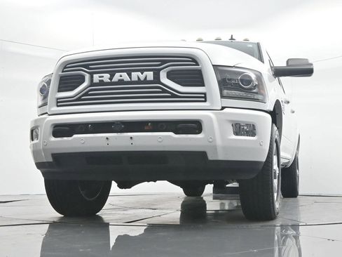 Used 2018 RAM 2500 Laramie w/ Sport Appearance Group AWD/4WD image 27