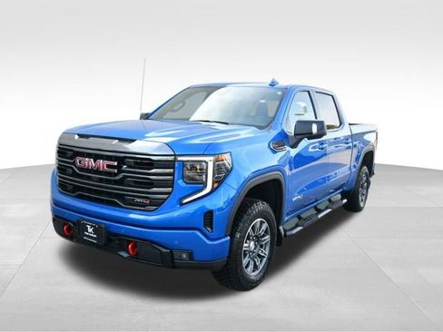 Used 2024 GMC Sierra 1500 AT4 w/ AT4 Preferred Package AWD/4WD image 2