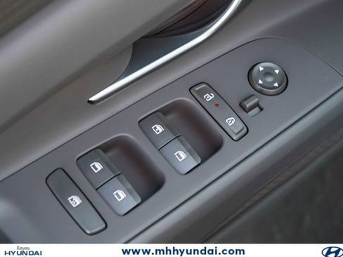 New 2026 Hyundai Elantra SE FWD image 24