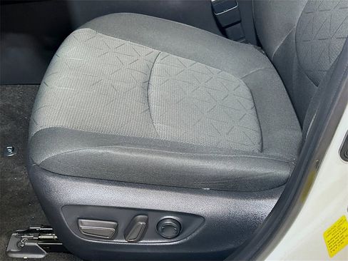 Used 2021 Toyota RAV4 XLE image 16