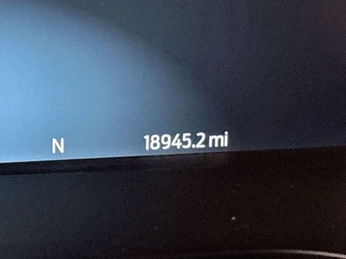 Used 2022 Ford F150 Lightning XLT image 21