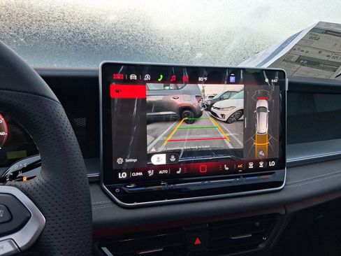 New 2026 Volkswagen Tiguan SE R-Line FWD image 11