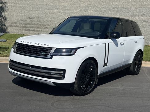Certified 2024 Land Rover Range Rover SE AWD/4WD image 2