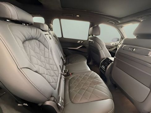 Used 2026 BMW X7 xDrive40i w/ M Sport Package image 30