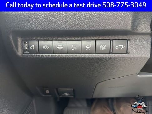 Used 2023 Toyota RAV4 Limited image 16