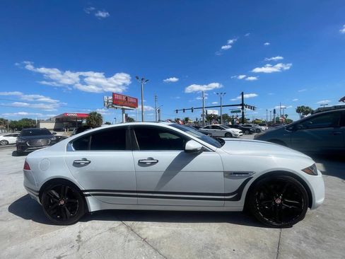 Used 2017 Jaguar XE Prestige RWD image 17