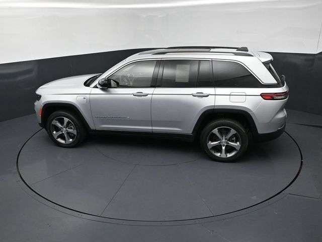 Used 2023 Jeep Grand Cherokee 4WD 4xe image 15