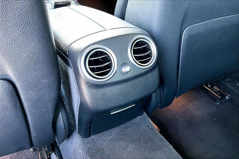 Used 2017 Mercedes-Benz E 300 image 20
