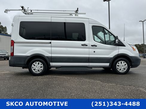 Used 2017 Ford Transit 150 XLT image 6