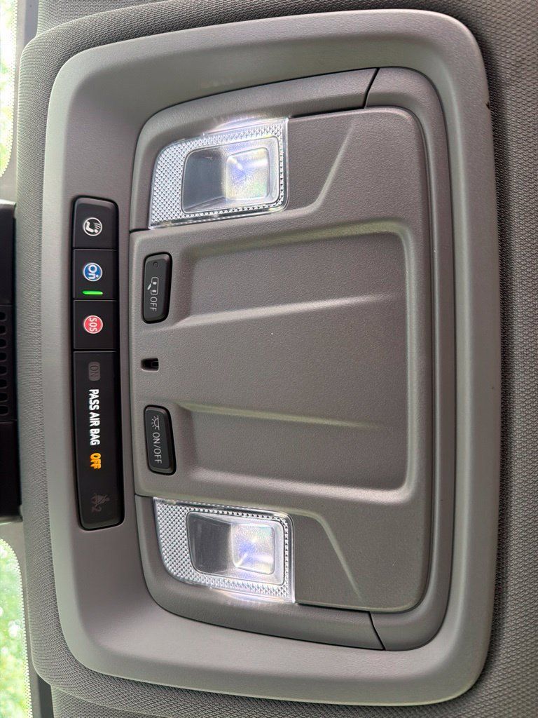 Used 2025 GMC Sierra 1500 SLT AWD/4WD image 22