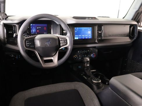 Used 2022 Ford Bronco 4-Door AWD/4WD image 2
