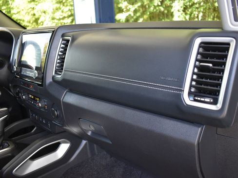 Used 2024 Nissan Frontier SV w/ SV Convenience Package AWD/4WD image 23