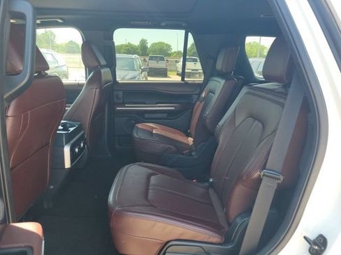 Used 2024 Ford Expedition Limited RWD image 19