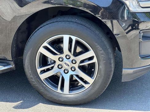 Used 2023 Ford Expedition Max XLT AWD/4WD image 6