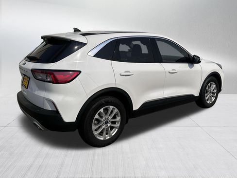Certified 2021 Ford Escape SE w/ Cold Weather Package FWD image 7