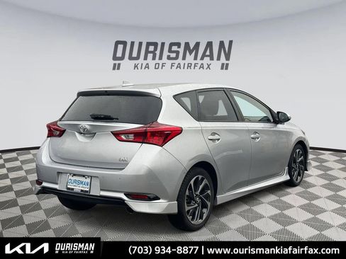 Used 2018 Toyota Corolla iM image 27
