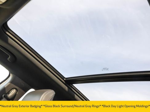 New 2025 Jeep Compass Latitude w/ Sun & Sound Group image 8