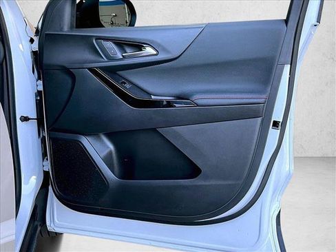 Used 2025 Chevrolet Equinox RS FWD image 19
