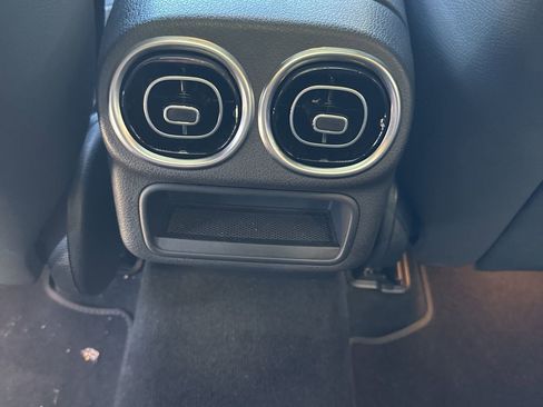 Used 2026 Mercedes-Benz GLC 300 image 14