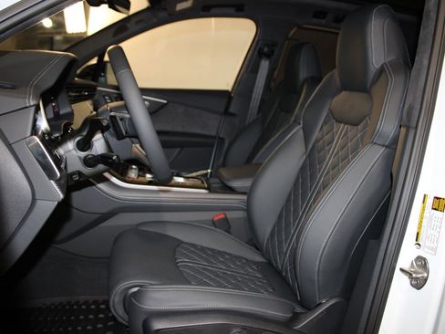 New 2026 Audi SQ7 Prestige image 6